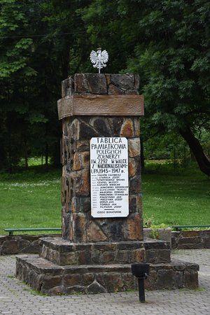 Pomnik zolnierzy poleglych walc z UPA